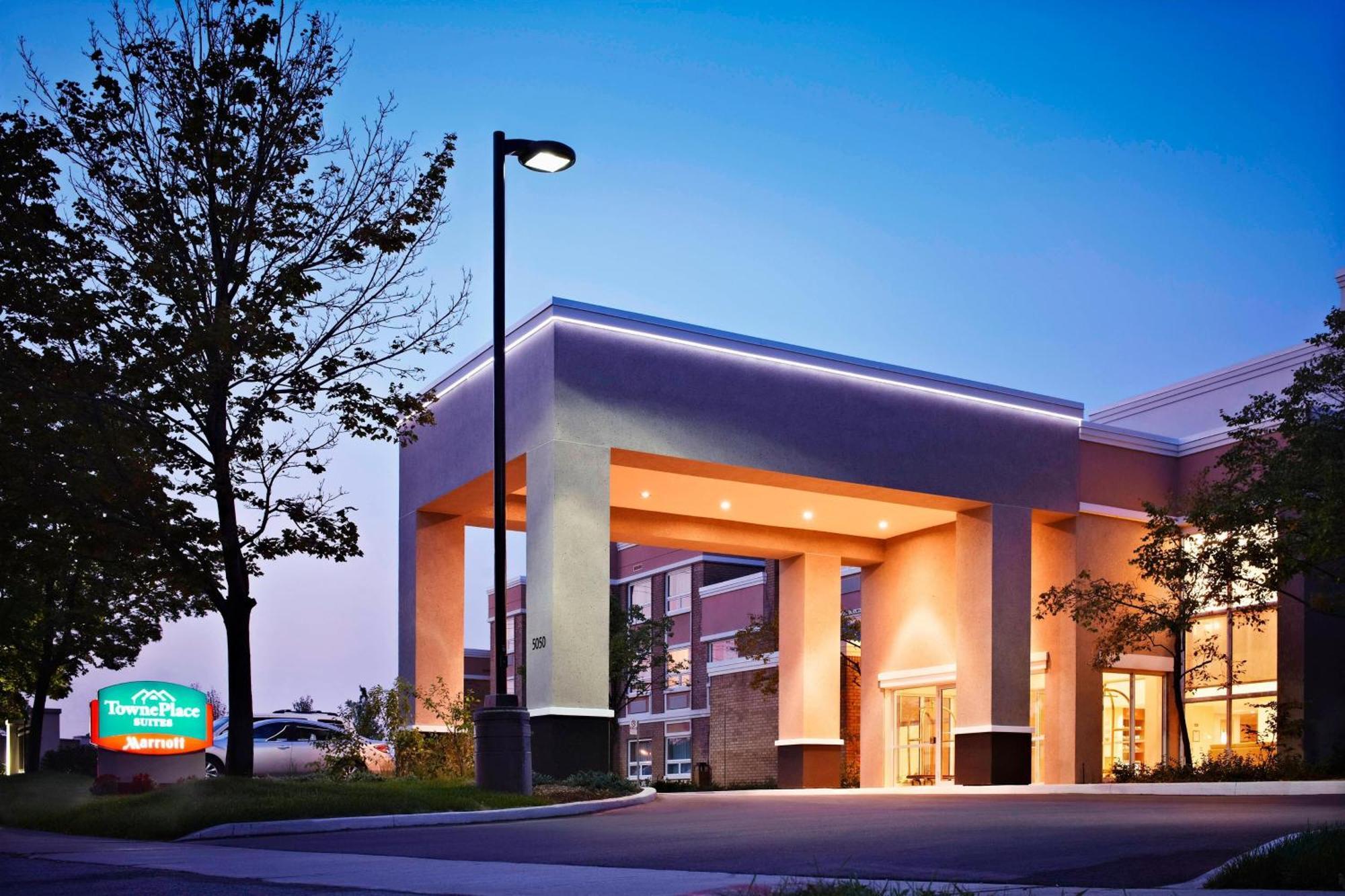 Towneplace Suites By Marriott Mississauga-Airport Corporate Centre Exterior photo